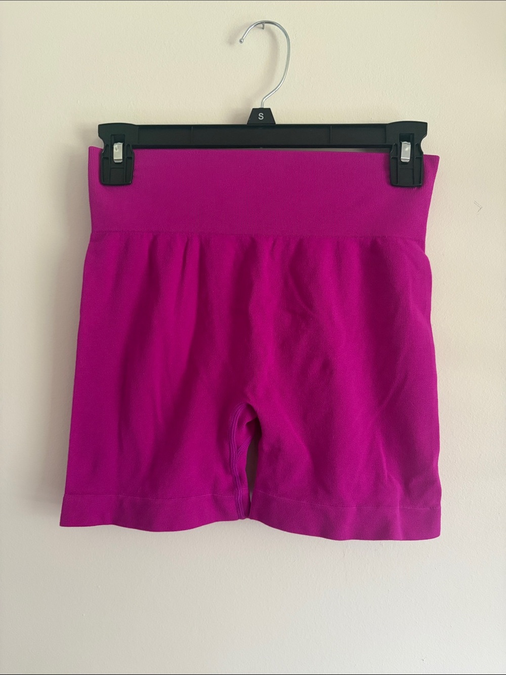 Women’s High-Waist Seamless Biker Shorts - Fuchsia